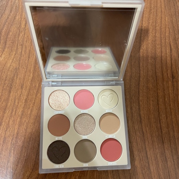🎉❤️HOST PICK!! Multicolor Eyeshadow Makeup Cosmetic Palette - Picture 2 of 4